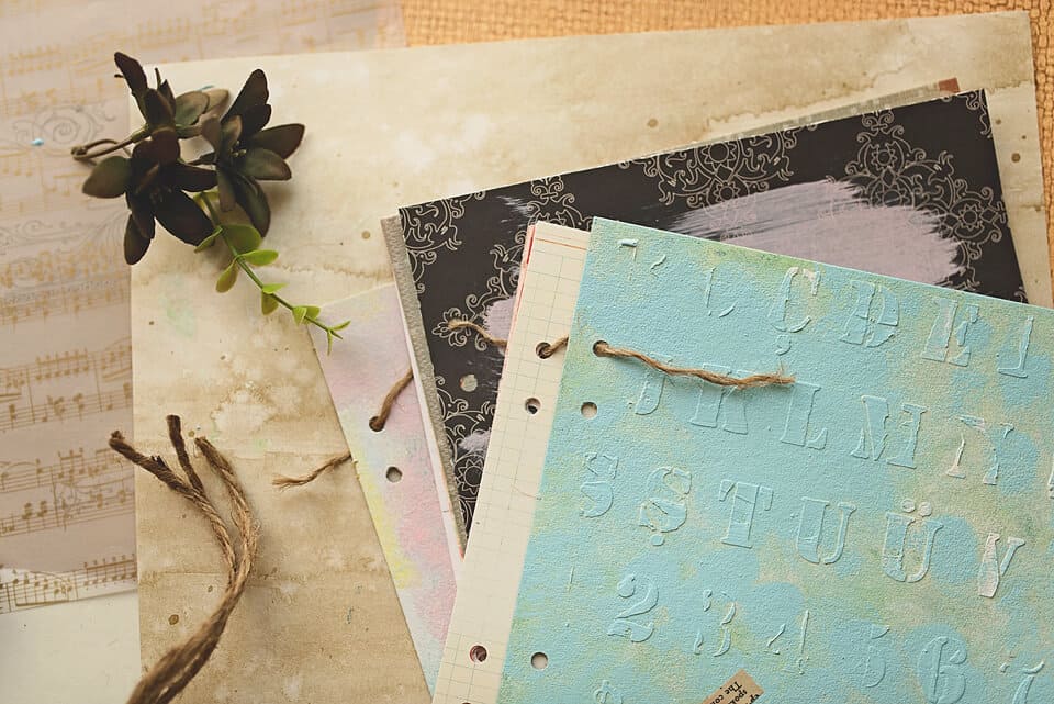 BINDING EN DIY ART JOURNAL MED EN TVILLING