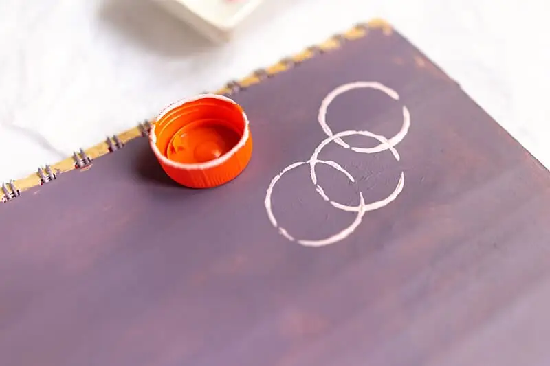 bottle cap painted marks