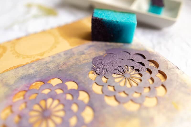 HOUSEHOLD ITEMS FOR ART JOURNALING: A KITCHEN SPONGE USED WITH A STENCIL