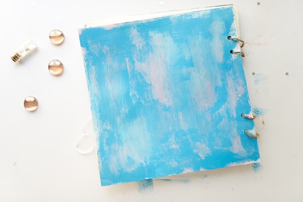 How to Create Acrylic Backgrounds in Your Art Journal. Easy Ideas for  Beginners - Artful Haven