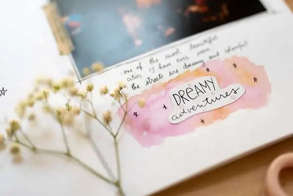 TRAVEL SCRAPBOOK PAGE IDEA