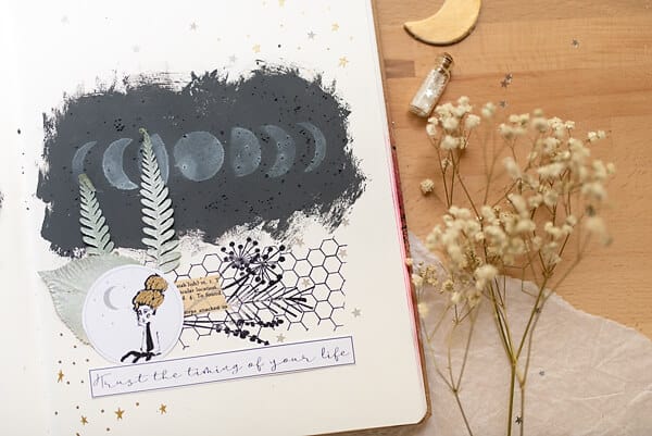 An Easy Way To Paint the Moon Phases In Your Art Journal