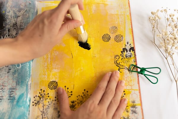 5 creative ideas to use stencils for art journaling – Stencilmonkey