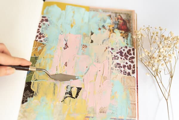 3 Fast And Easy Mixed Media Background Ideas For Art Journaling ...